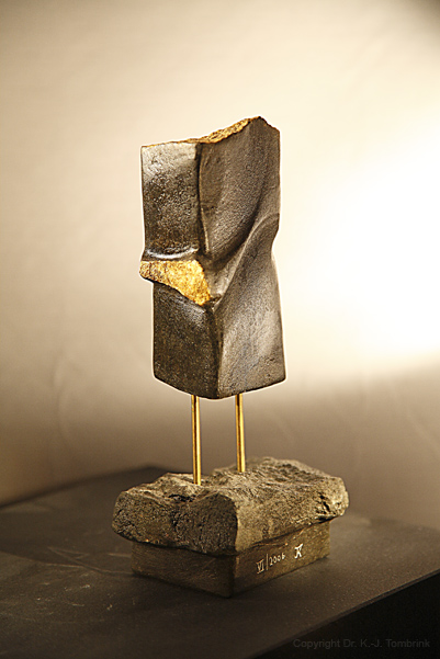 038_Die Betende01_Anroechter_Tombrink_Skulptur