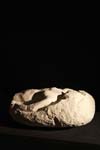 058_Auf dem Ruecken 02_Kreide_Tombrink_Skulptur